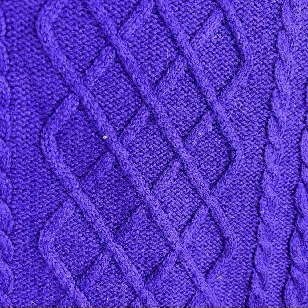 TALBOTS Medium Petite Purple crew neck cable sweater. 70% Merino Wool 25% Nylon - Picture 3 of 5